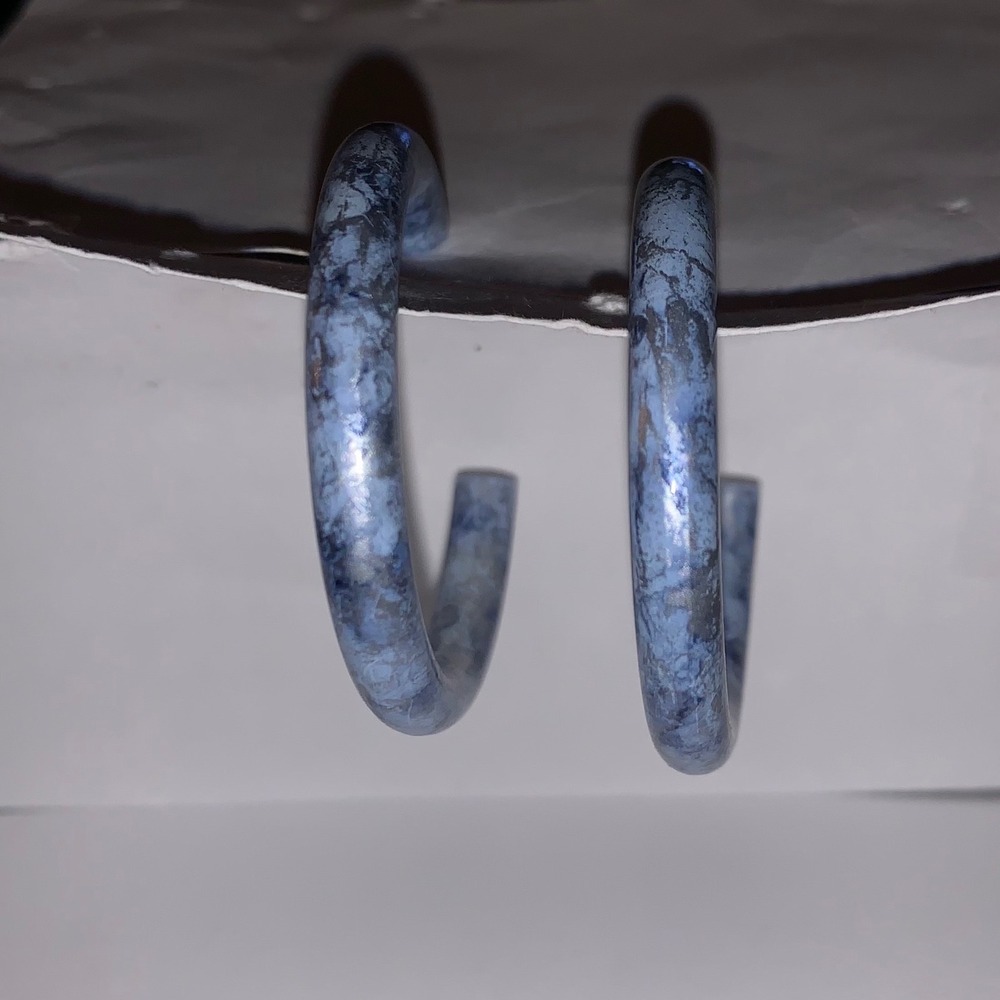 Blue Marbled Hoop Earrings‎ Mottled Stone Effect C-Hoop Butterfly Back Jewelry